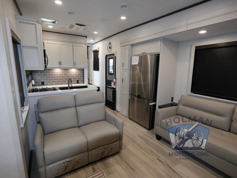 Holman RV Highlights Keystone Alpine and Cougar Inventory for Cincinnati Buyers