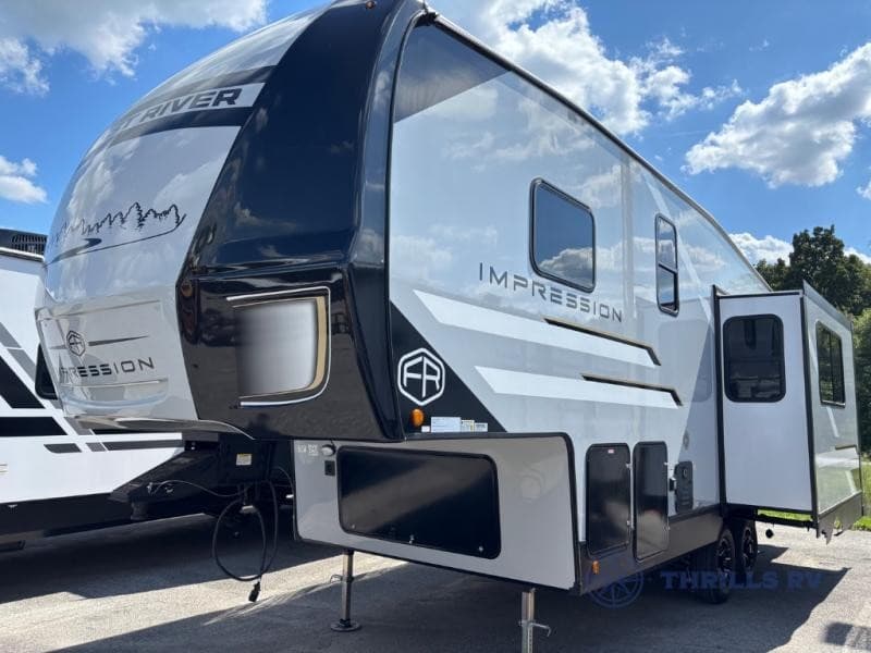 Thrills RV Expands Family Camping Options with New Heritage Glen 356QB Fifth Wheel