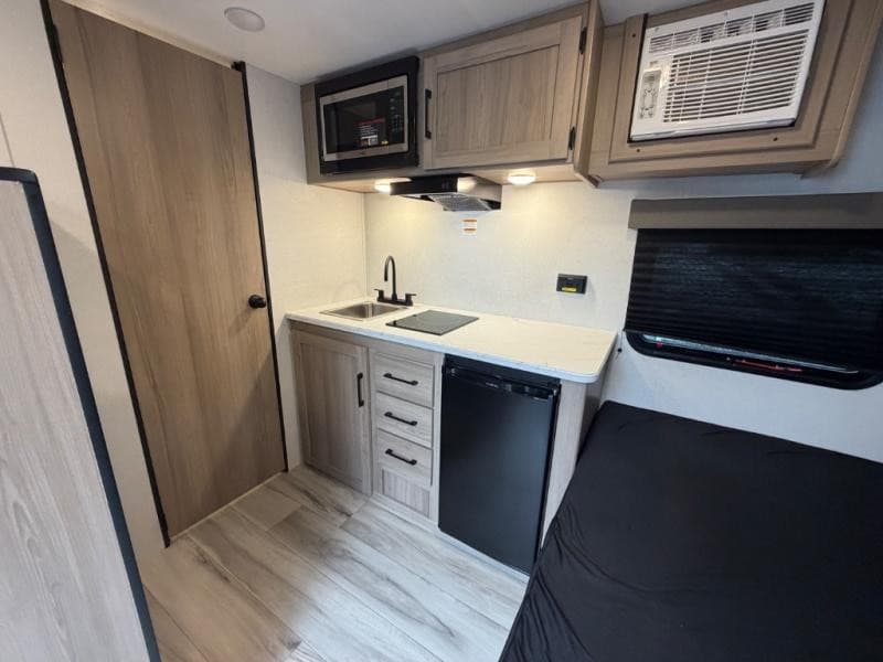 Meridian RV Expands Coleman Travel Trailer Inventory in Port Coquitlam, Enhancing Options for Vancouver Campers