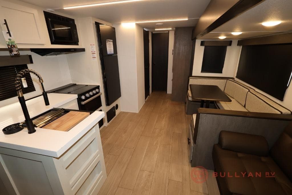 Bullyan RV Adjusts Inventory Display for Spring Travel Season in Hermantown