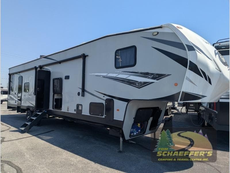 Tom Schaeffer's RV Superstore Expands Inventory with Keystone Sprinter Fifth Wheels